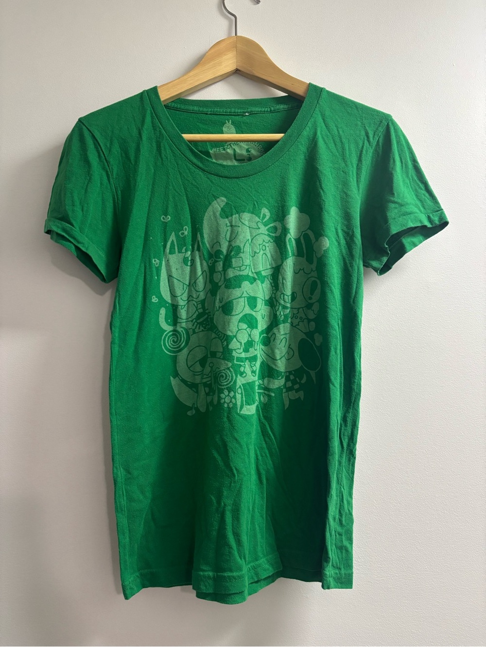 Fangamer Animal Crossing Tee! Women’s L
